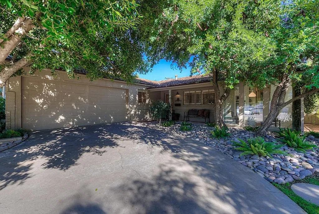 3434 E Oregon Ave — exterior photo