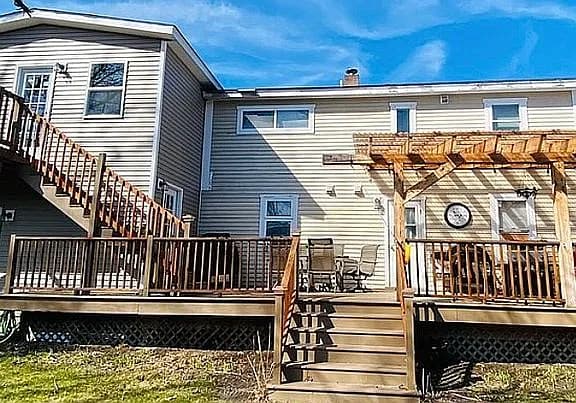 31 Greening Ave — exterior photo