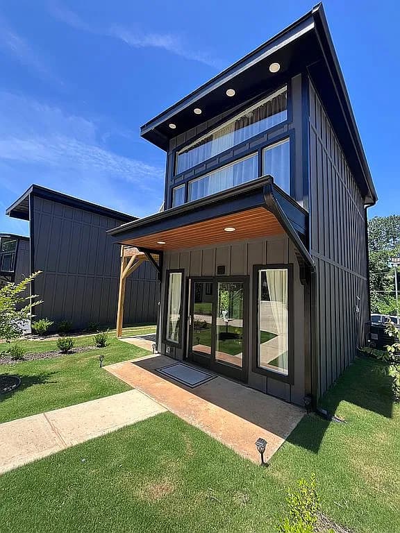 3120 Godby Rd #1140 — exterior photo