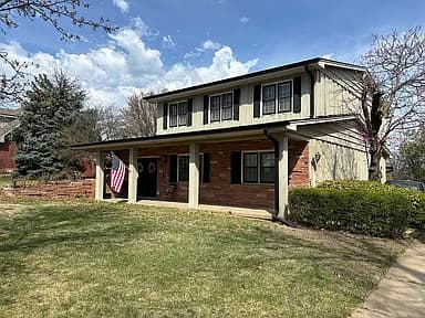 2211 Edgehill Rd — exterior photo