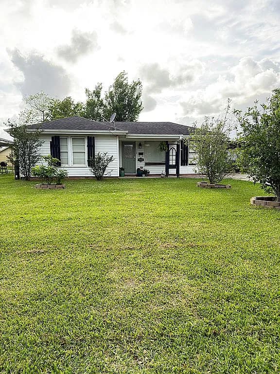 1109 Matilda St — exterior photo