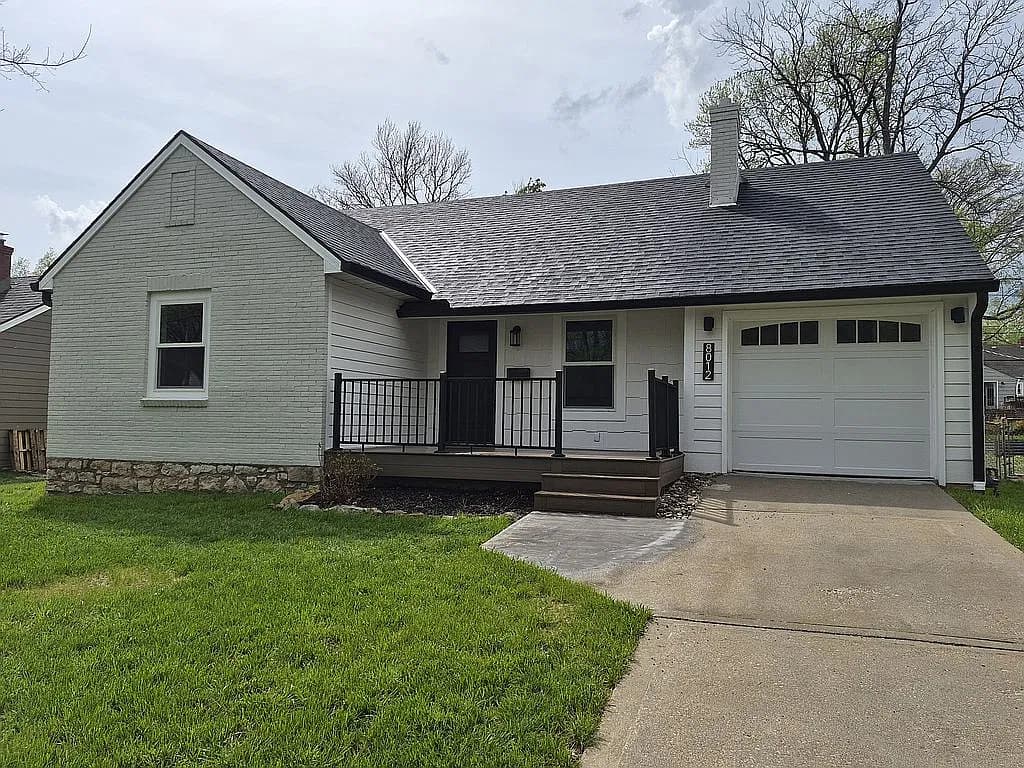 8012 Belleview Ave — exterior photo