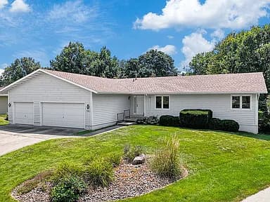 7808 Sharon Dr — exterior photo