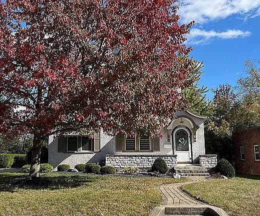 618 N Ash St — exterior photo
