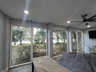 2818 SW 14th Dr — exterior photo
