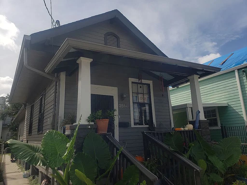 2514 Cleveland Ave — exterior photo