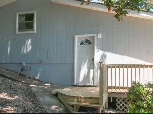 18 Goodwood Rd — exterior photo