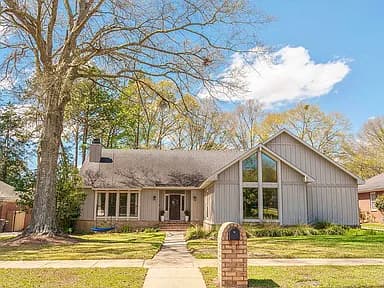 1250 Savannah Dr — exterior photo
