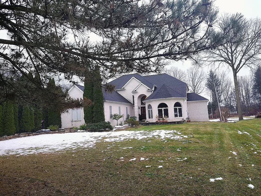 12428 Lennry Rd — exterior photo