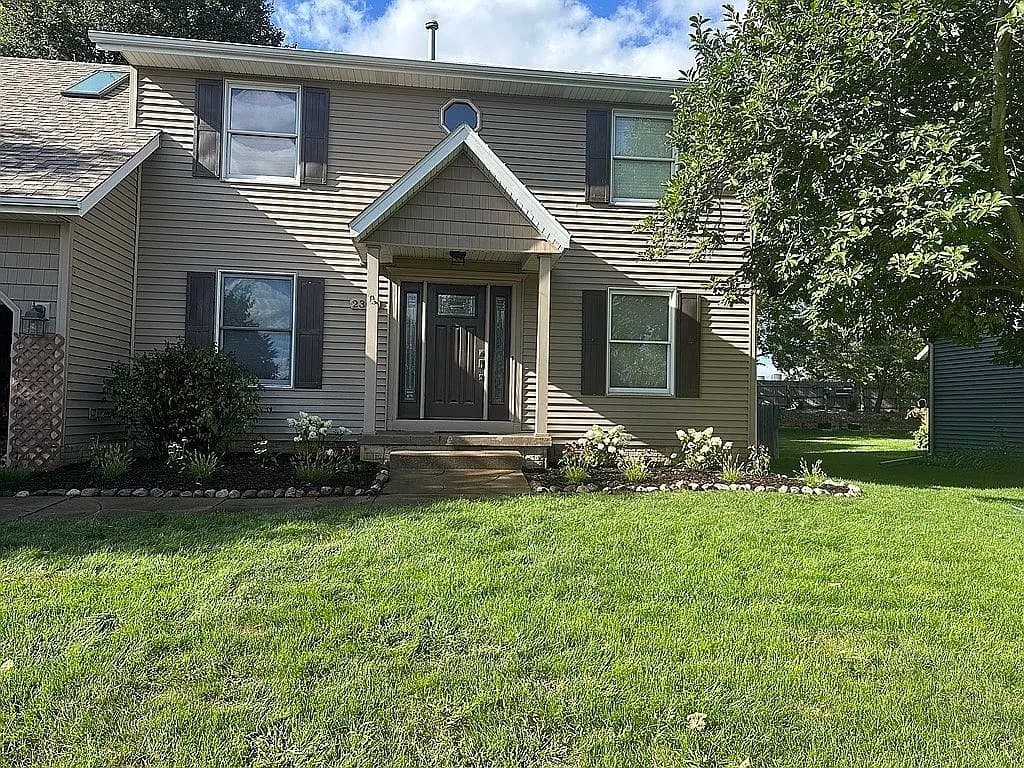 2304 Lindenwood Dr — exterior photo