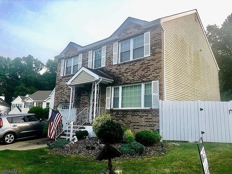 44 Oak Knoll Dr — exterior photo