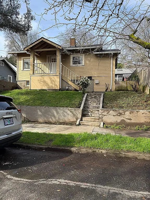 3415 S Water Ave — exterior photo