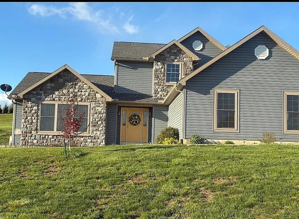 5 Panorama Dr — exterior photo