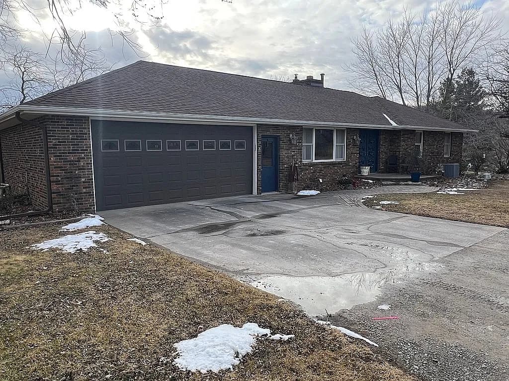 1037 198th Pl — exterior photo