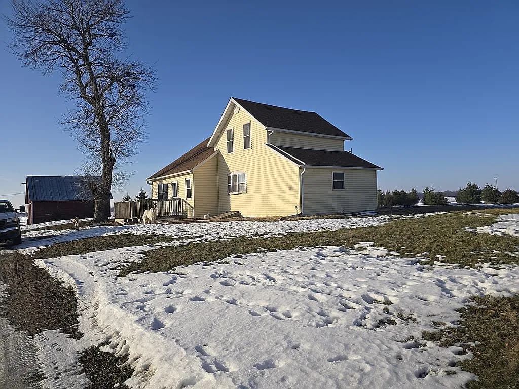 8919 Cunniff Rd — exterior photo