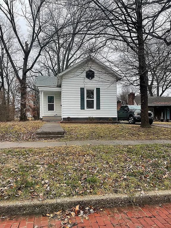 3100 Leverett St — exterior photo