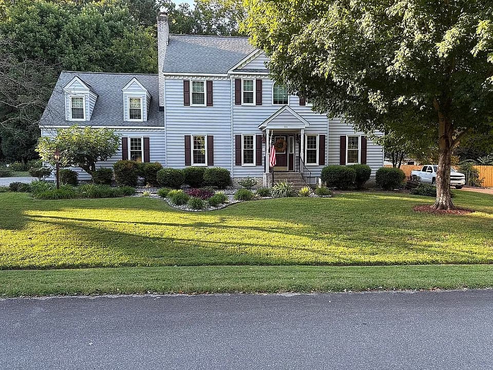 111 Manassas Loop — exterior photo