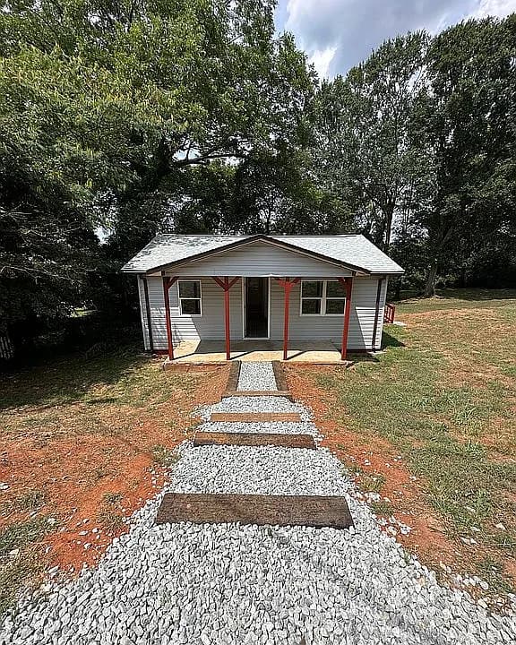 109 Gantt St — exterior photo