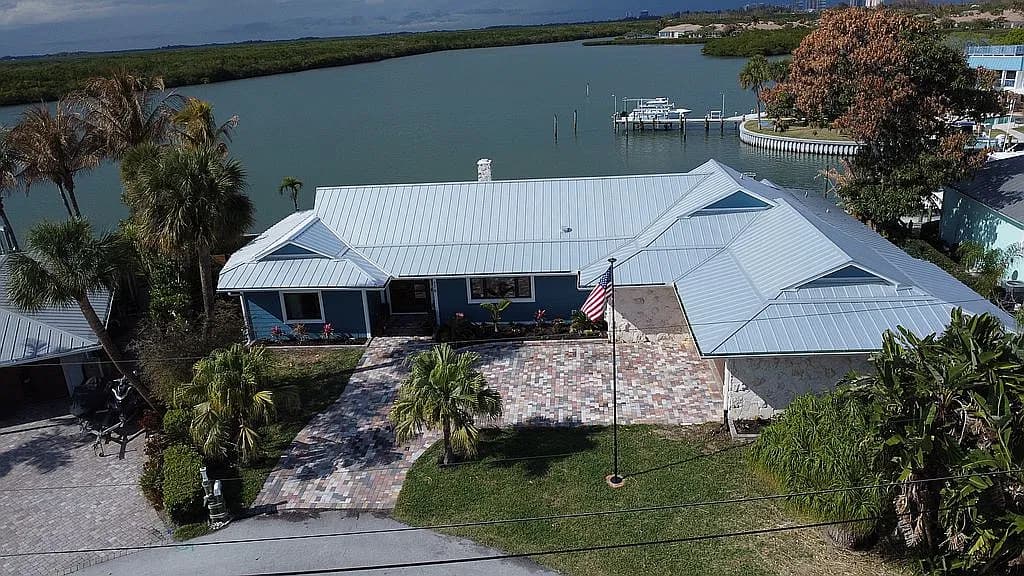 276 Bermuda Beach Dr — exterior photo