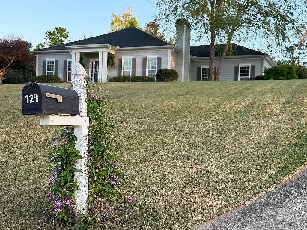 129 Copper Creek Dr — exterior photo