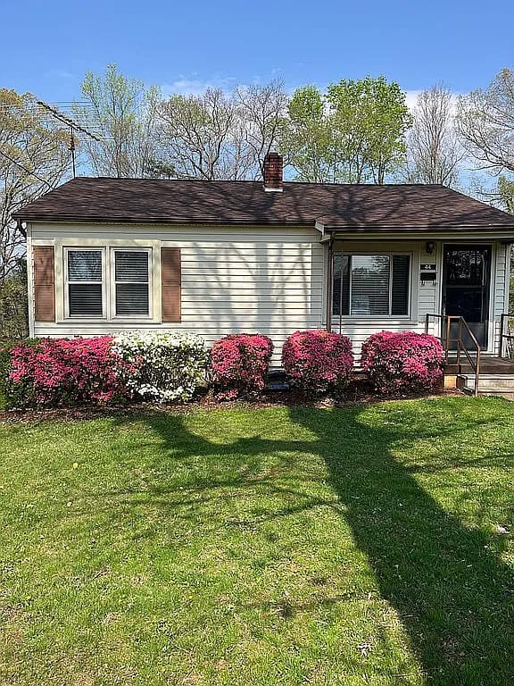 44 Ridge St — exterior photo