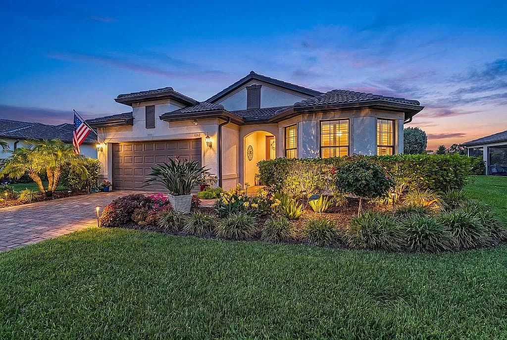 4064 E Hampton Cir — exterior photo