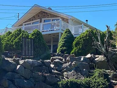 24 Pawnee Ter — exterior photo