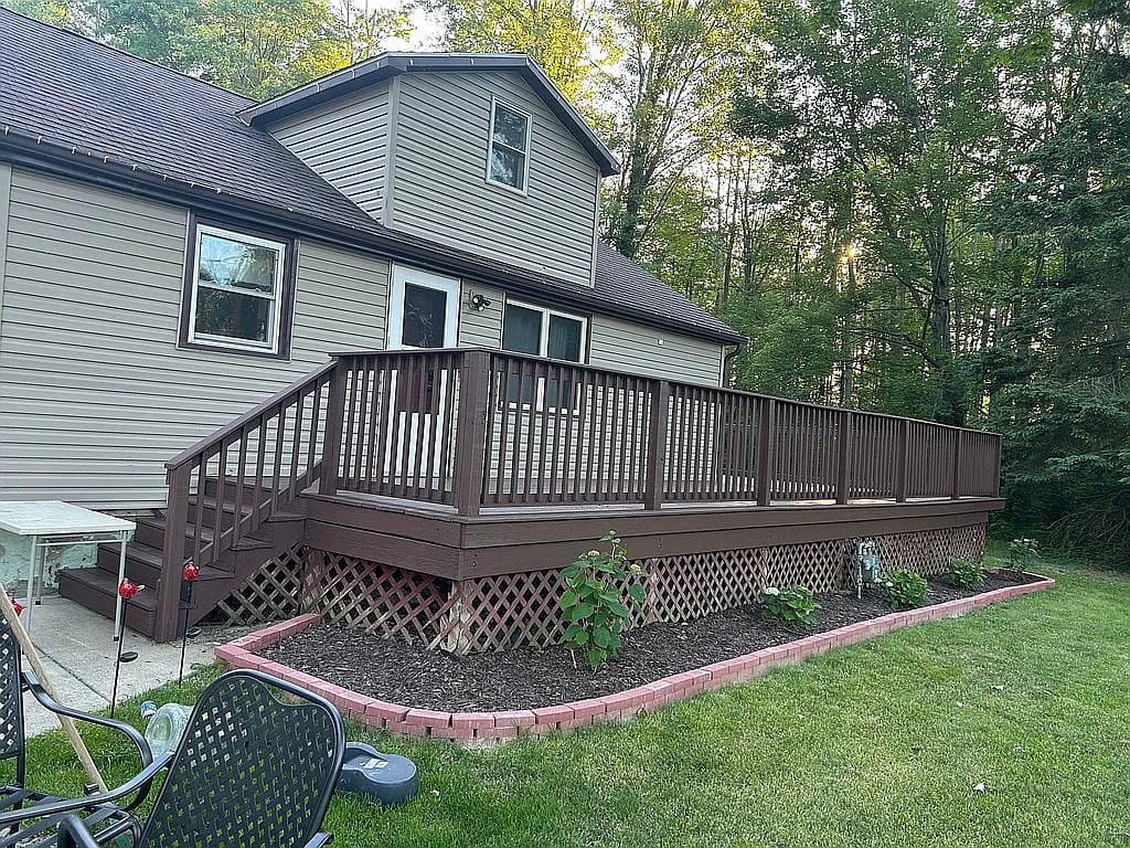 2193 Derby Rd — exterior photo