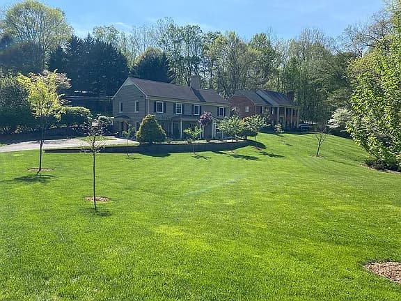 4717 Locksview Rd — exterior photo