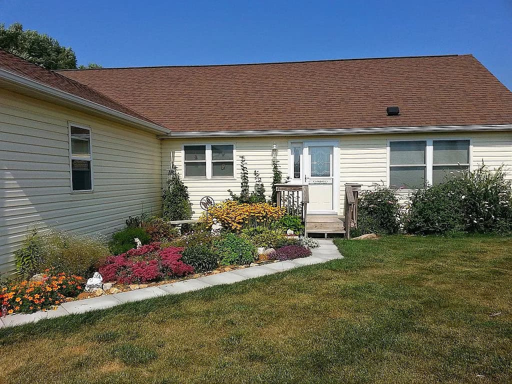 1994 F Ave — exterior photo