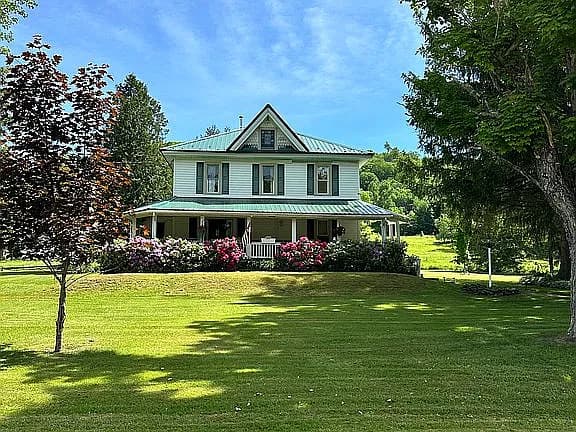373 Kansas Branch Rd — exterior photo