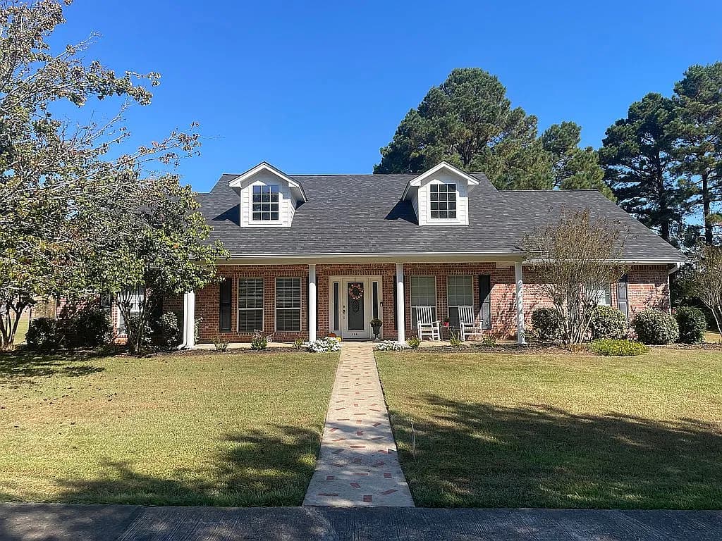 154 Cedar Creek Ln — exterior photo