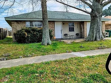 2112 Tiffany Dr — exterior photo