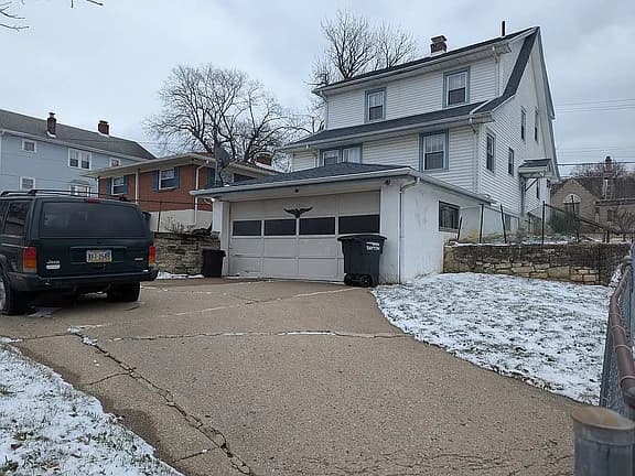 1401 Huffman Ave — exterior photo