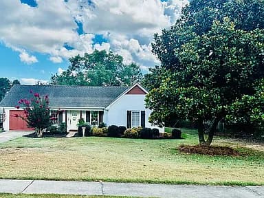 185 N Hampton Dr — exterior photo