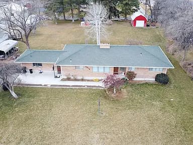 2616 Burton Ave — exterior photo