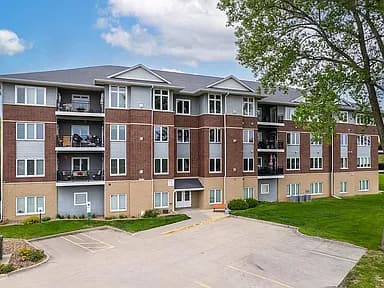 1092 Walnut Ave Unit 221 — exterior photo
