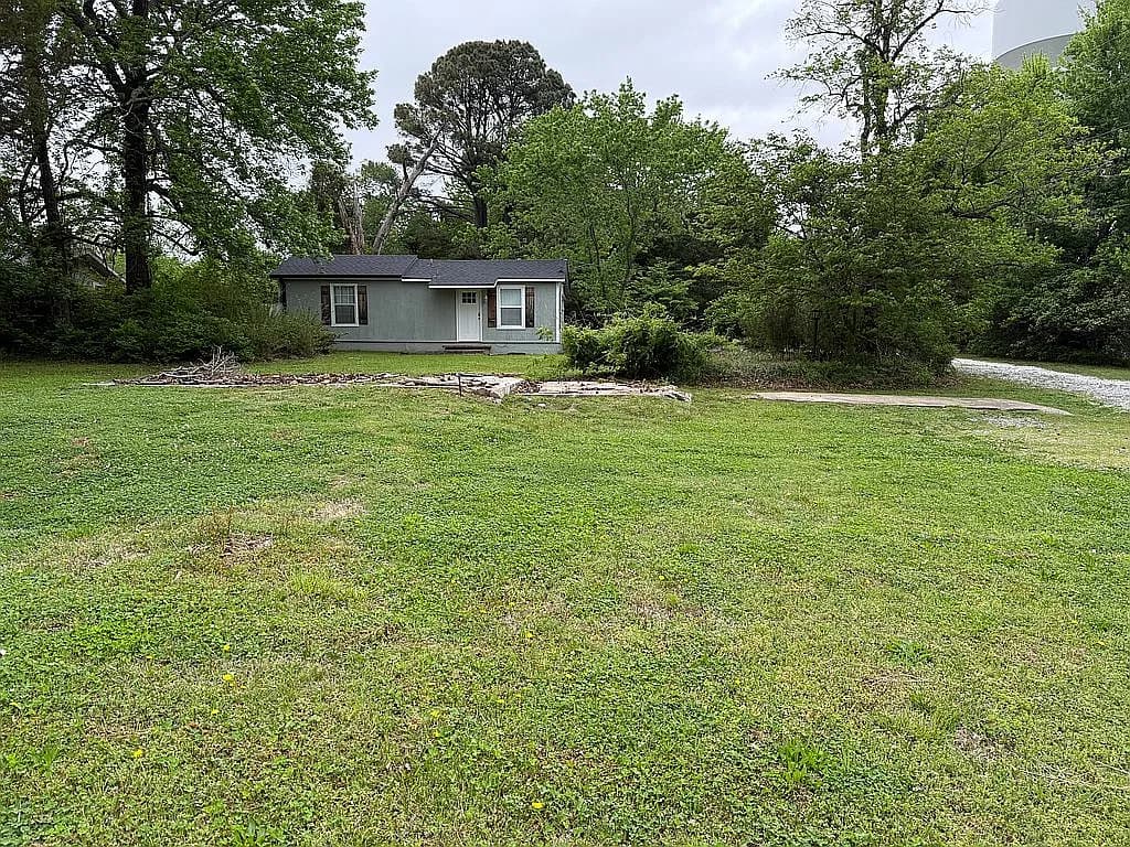 1036 E Township St — exterior photo