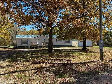 13170 Farm Road 1157 — exterior photo