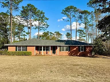 304 Azalea Blvd — exterior photo