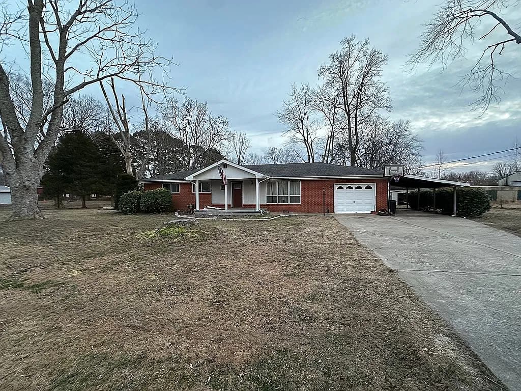 178 Kathy Ln — exterior photo