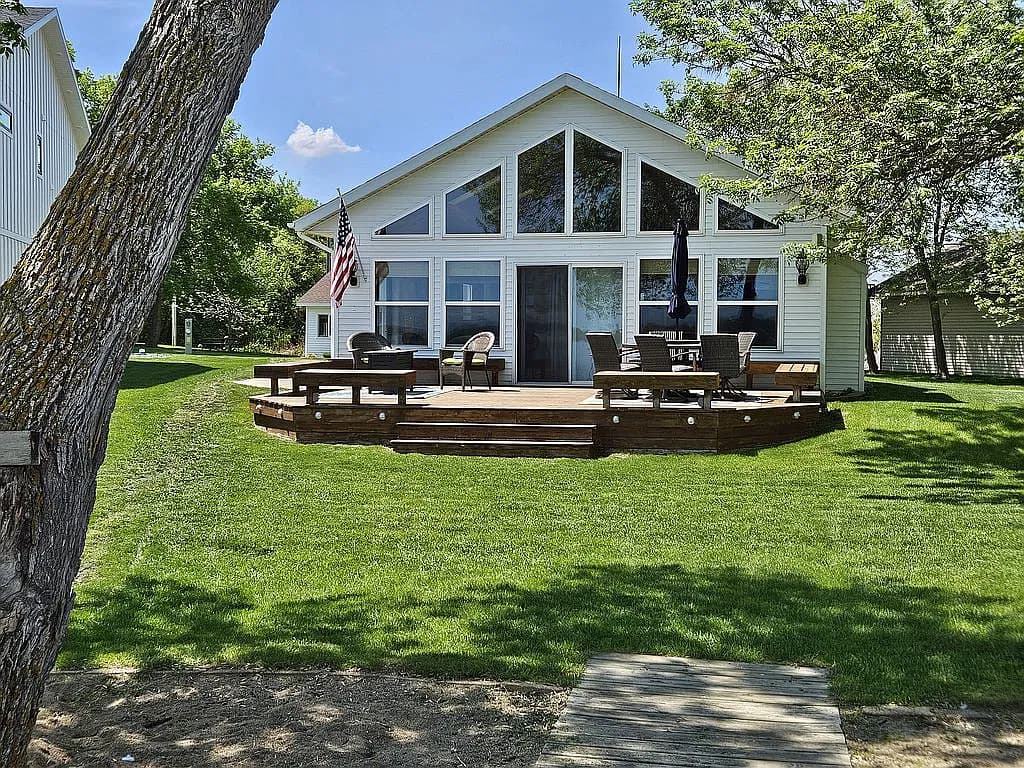 44144 Outlet Beach Rd — exterior photo