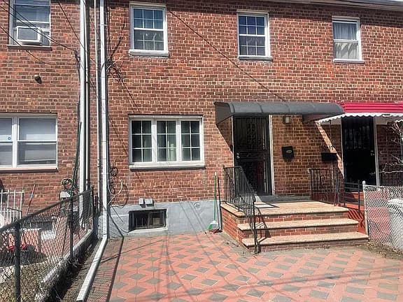 15015 Arlington Ter — exterior photo
