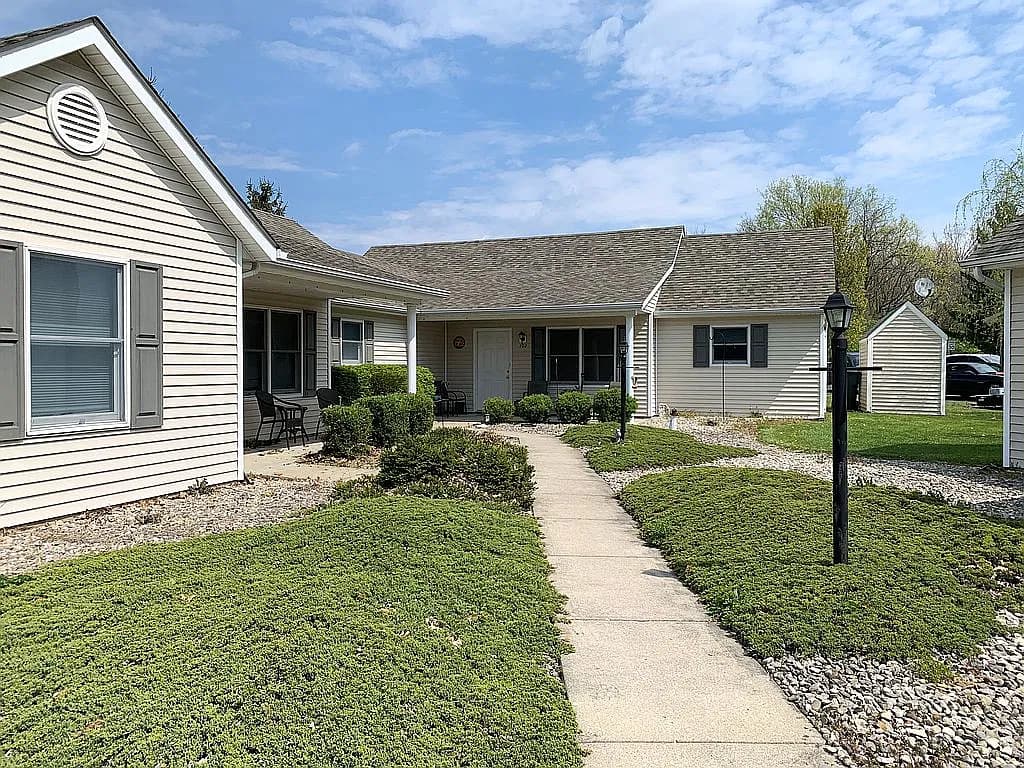 22584 Stateline Rd — exterior photo