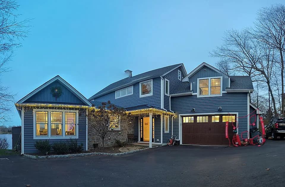 23 Edgemere Ave — exterior photo