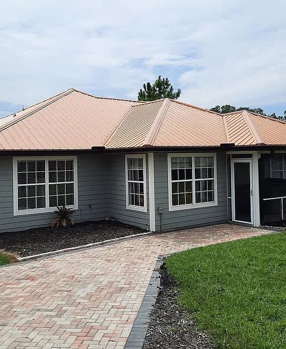 161 SW Arrowbend Dr — exterior photo