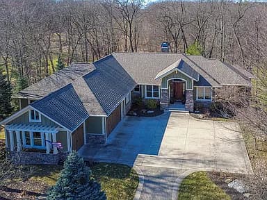 4209 N Oak Pointe Ct NE — exterior photo