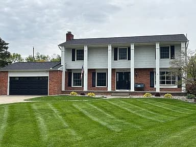 1185 Auborne Rd — exterior photo
