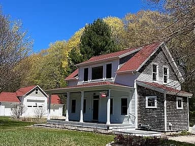 71 Sunset Dr — exterior photo