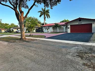 6940 Plantation Rd — exterior photo